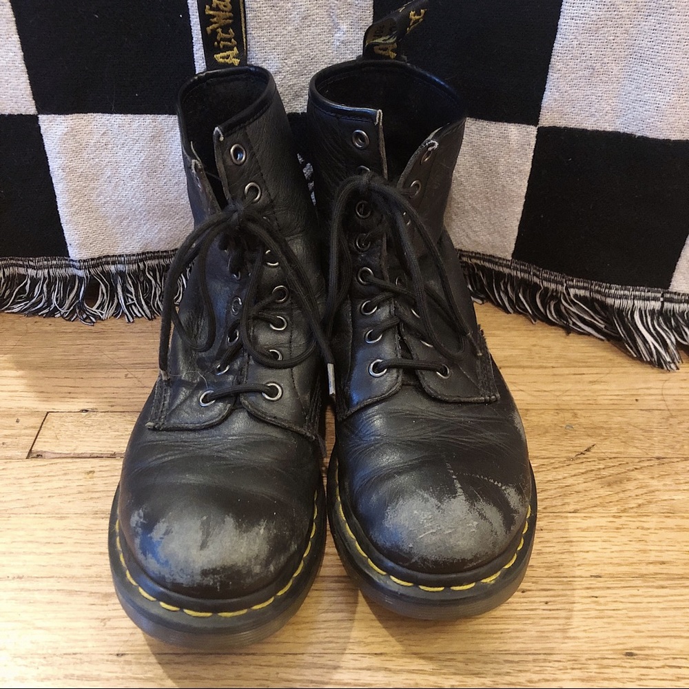 black doc martens / dr. martens